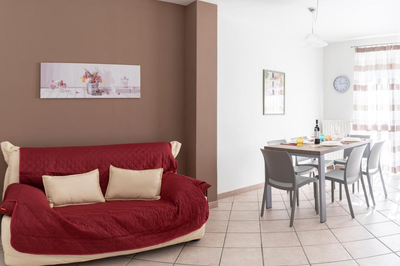 A 2 Passi Da Alba With 6 Beds Apartamento Rodello Exterior foto